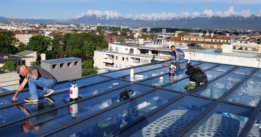 pose de film solaire sur verrière